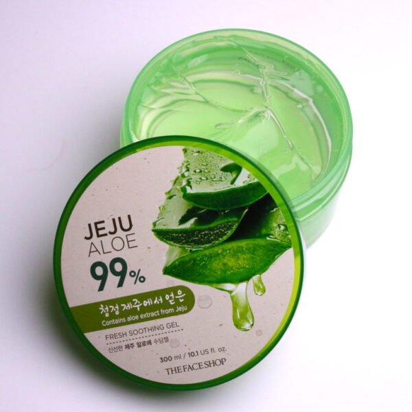 The face shop jeju aloe 99% Fresh Soothing Gel - 300ml